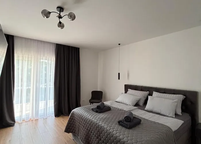 Villa Imvelo - Spacious With Private Pool Lovreć