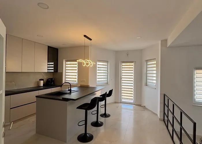 Imvelo - Spacious With Private Pool Lovreć