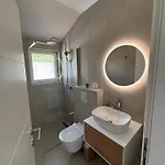 Imvelo - Spacious With Private Pool Lovreć