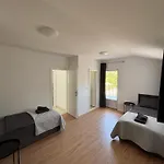 ヴィラ Imvelo - Spacious With Private Pool
